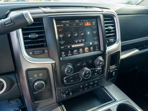 Used 2015 RAM 3500 Laramie Longhorn image 19