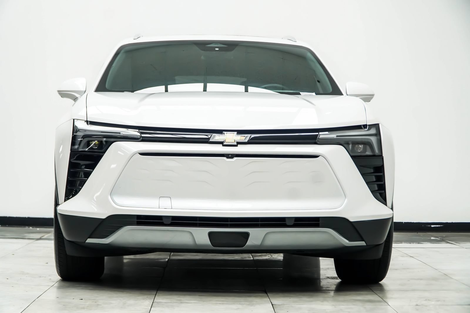 Used 2024 Chevrolet Blazer EV LT AWD/4WD image 9