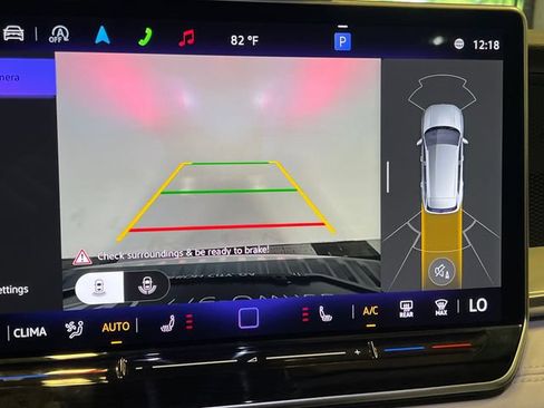 Certified 2025 Volkswagen Tiguan SE w/ Panoramic Sunroof Package FWD image 25