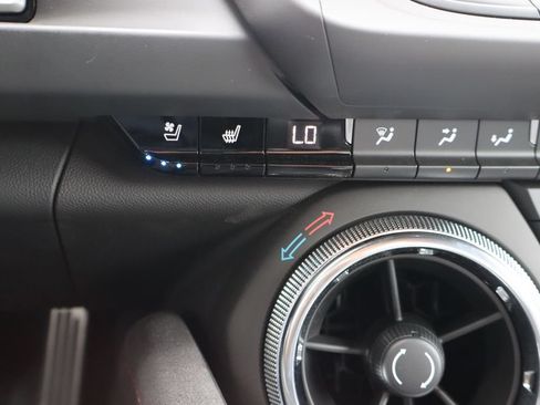 Used 2022 Chevrolet Camaro ZL1 RWD image 15