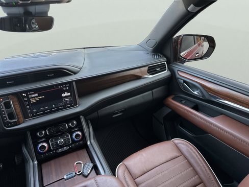 Used 2024 GMC Yukon Denali Ultimate image 14