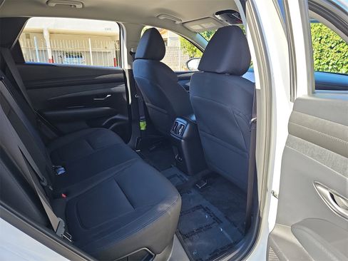 Used 2025 Hyundai Tucson SEL image 11