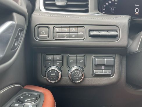 Used 2023 GMC Yukon XL Denali Ultimate image 25