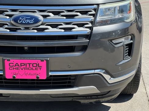 Used 2019 Ford Explorer Limited w/ Class III Trailer Tow Package FWD image 9