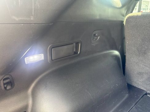 Used 2022 Chevrolet Blazer LT AWD/4WD image 43
