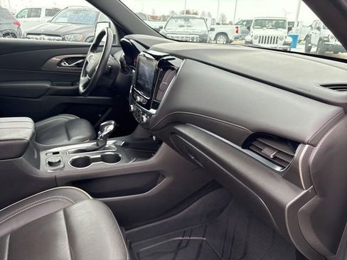 Certified 2022 Chevrolet Traverse Premier image 25