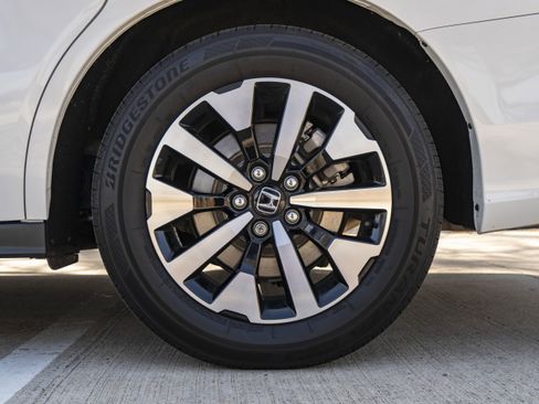 Certified 2025 Honda Odyssey EX-L image 15