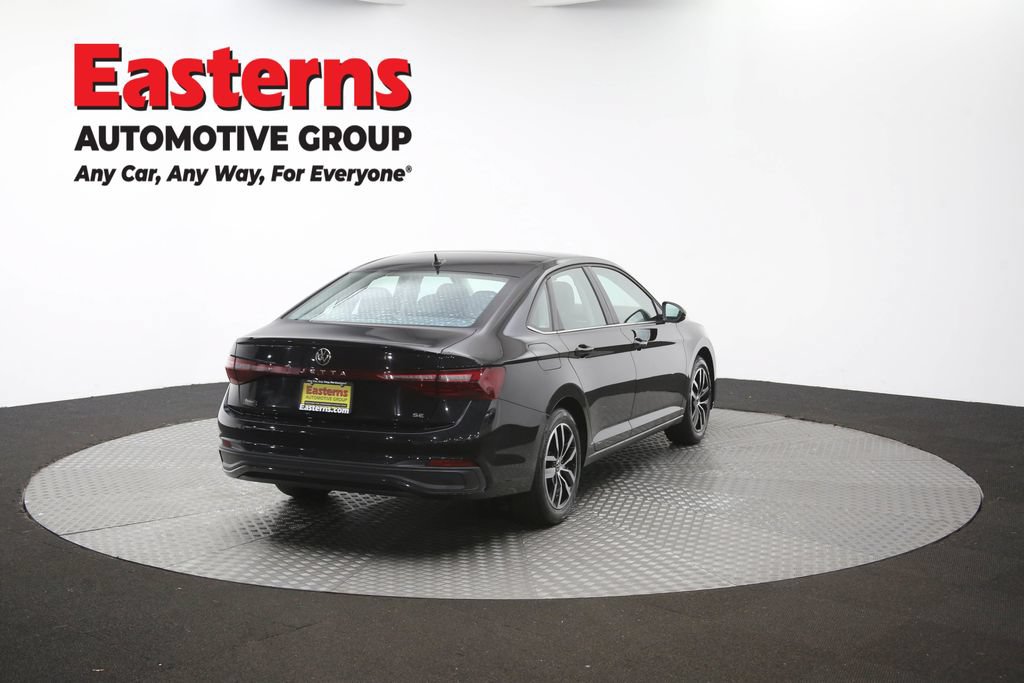 Used 2025 Volkswagen Jetta SE FWD image 41