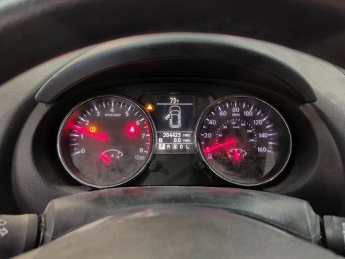 Used 2013 Nissan Rogue SV FWD image 39