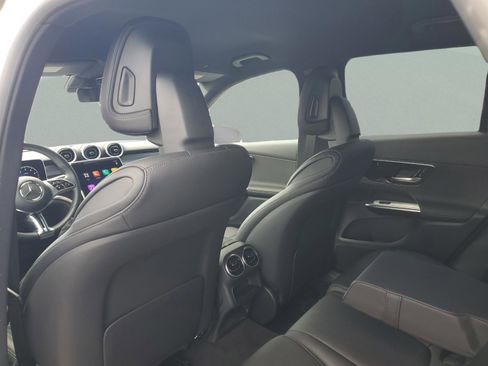 Certified 2025 Mercedes-Benz GLC 300 image 12