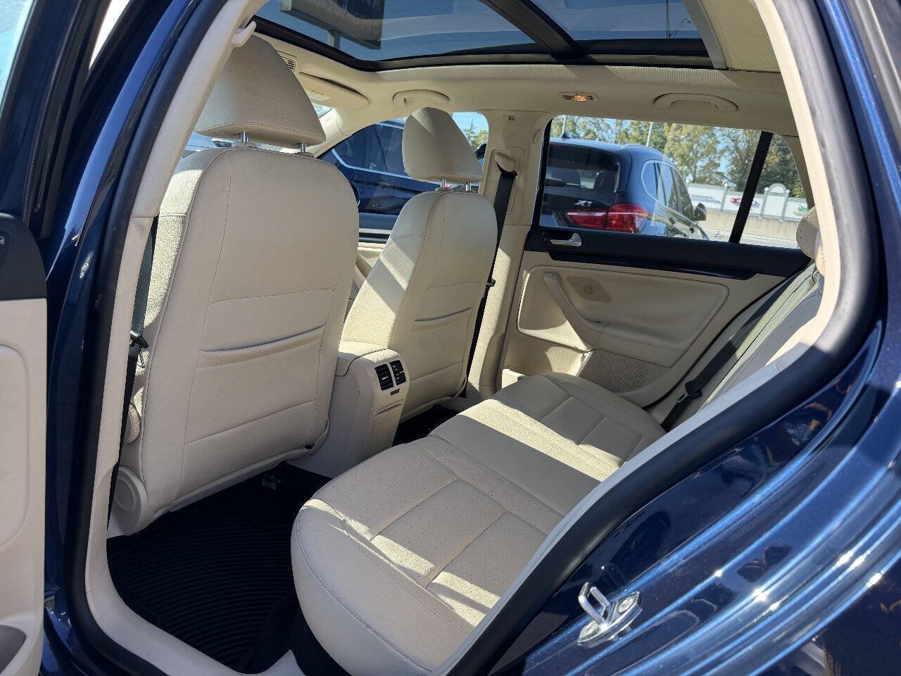 Used 2014 Volkswagen Jetta TDI FWD image 9