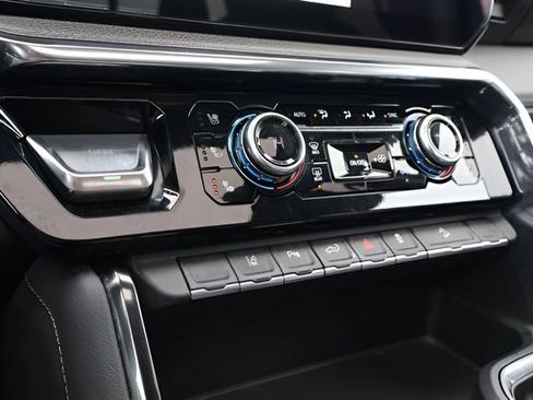 Used 2024 GMC Sierra 2500 Denali w/ Technology Package image 23