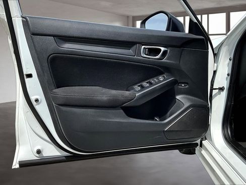 Used 2023 Honda Civic Sport image 19