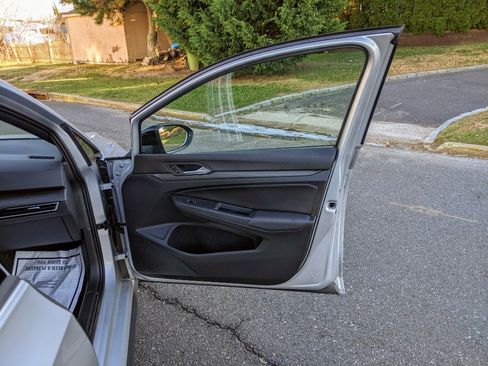 Used 2024 Volkswagen GTI Autobahn image 10