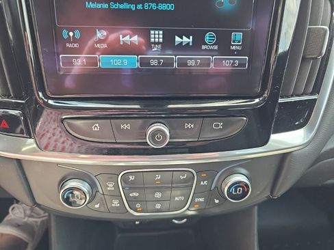 Used 2018 Chevrolet Traverse LT FWD image 26