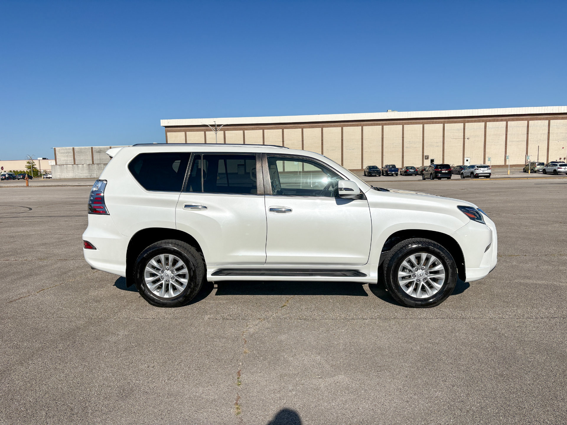Used 2021 Lexus GX 460 Premium w/ Premium Package AWD/4WD image 9