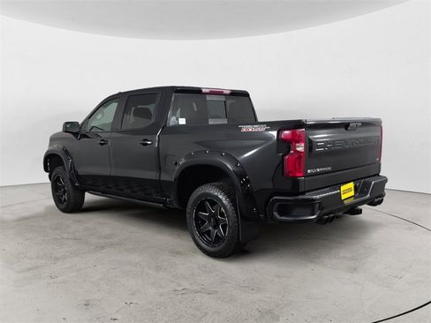 Used 2019 Chevrolet Silverado 1500 LT Trail Boss image 3