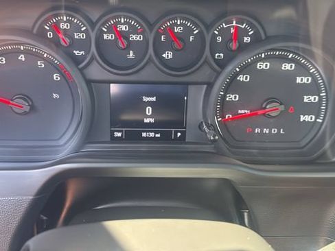 Used 2025 Chevrolet Silverado 1500 W/T RWD image 14