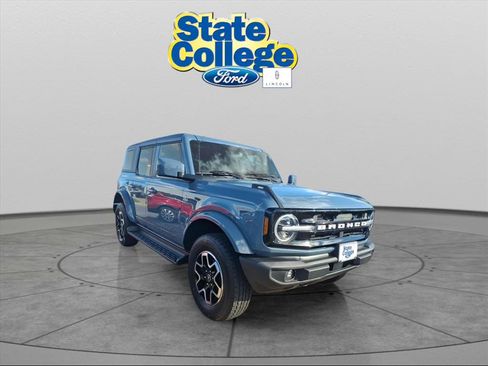 Used 2025 Ford Bronco Outer Banks image 3