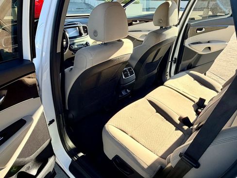 Used 2019 Kia Sorento FWD w/ Option Group 020 image 31