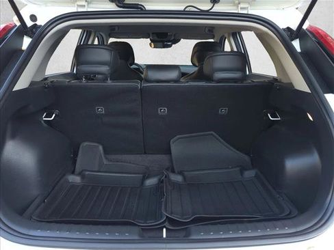 Used 2023 Kia Niro EX image 6