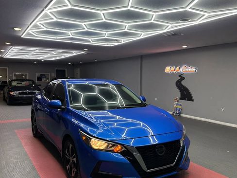 Used 2021 Nissan Sentra SV image 1