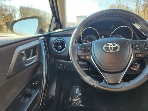 Used 2017 Toyota Corolla iM w/ Carpet Mat Package image 31