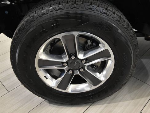 Used 2021 Jeep Wrangler Unlimited Sahara image 10