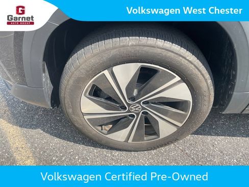 Used 2024 Volkswagen Taos SE AWD/4WD image 16