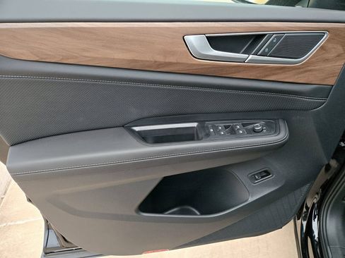 New 2026 Volkswagen Atlas SE FWD image 19
