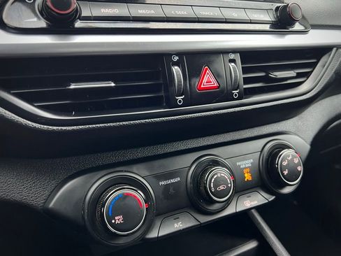 Used 2022 Kia Forte LXS image 48