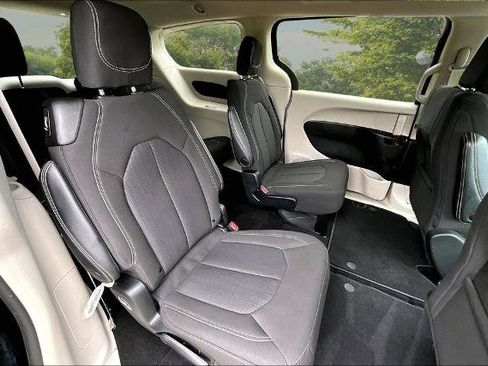 Used 2023 Chrysler Voyager LX FWD image 26