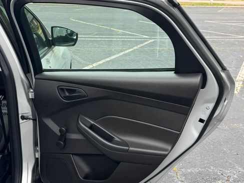 Used 2016 Ford Focus S FWD image 19