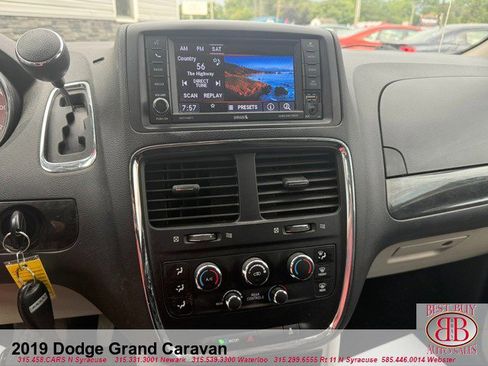 Used 2019 Dodge Grand Caravan SE w/ UConnect Hands-Free Group image 15
