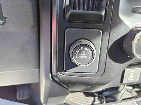 Certified 2025 Ford F250 XL image 17