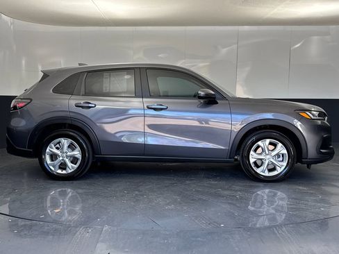 Used 2025 Honda HR-V LX image 2