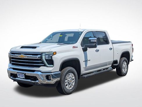 Used 2025 Chevrolet Silverado 2500 LTZ w/ LTZ Convenience Package AWD/4WD image 11