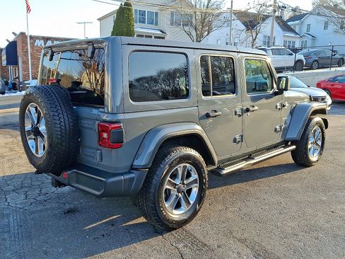 Used 2018 Jeep Wrangler Unlimited Sahara w/ Dual Top Group image 6