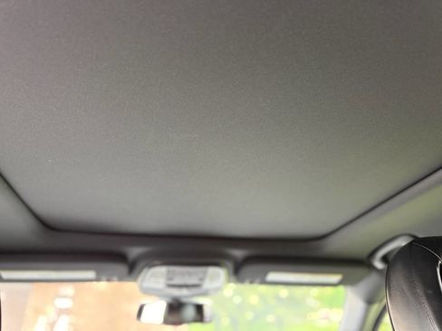 Used 2015 Jeep Grand Cherokee Overland RWD image 20
