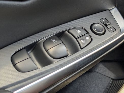 Used 2025 Nissan Sentra SR w/ Midnight Edition FWD image 24