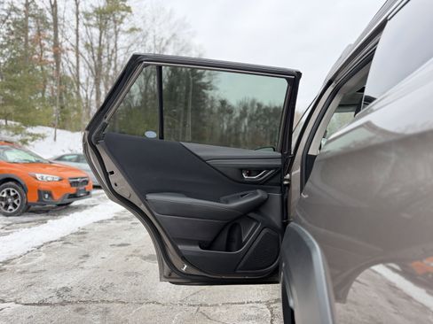 Used 2023 Subaru Outback Premium image 29