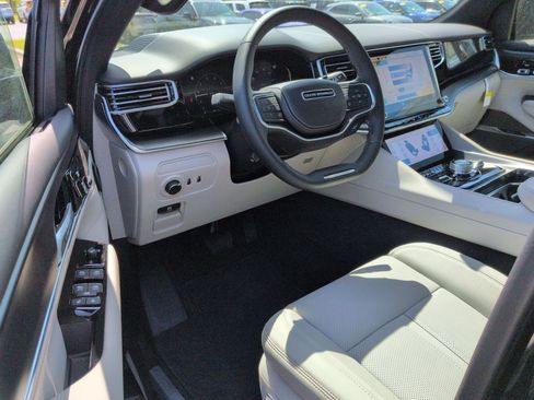 New 2026 Jeep Grand Wagoneer Summit w/ Premium Group III AWD/4WD image 12