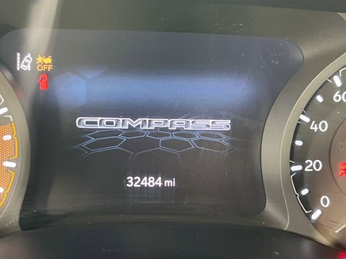 Used 2022 Jeep Compass Trailhawk w/ Trailhawk Convenience Group image 12