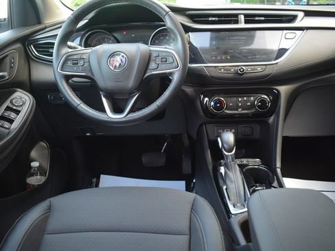Used 2022 Buick Encore GX Preferred w/ Sport Touring Package FWD image 3