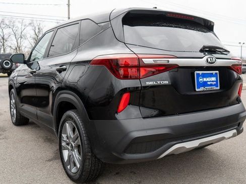 Used 2021 Kia Seltos LX AWD/4WD image 8