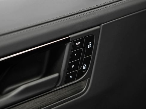 New 2026 Porsche Cayenne GTS AWD/4WD image 21