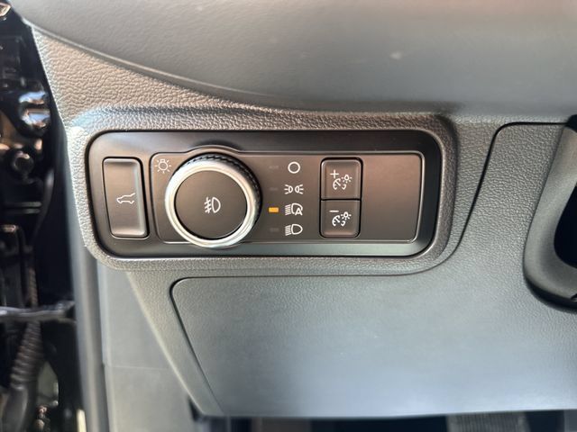 Certified 2025 Ford Explorer ST-Line AWD/4WD image 30