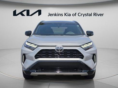 Used 2025 Toyota RAV4 XSE w/ Advanced Technology Package AWD/4WD image 17