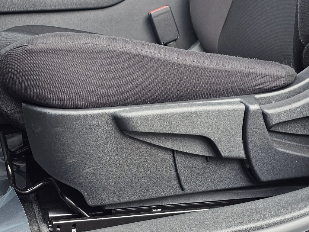 Used 2025 Nissan Sentra S FWD image 35