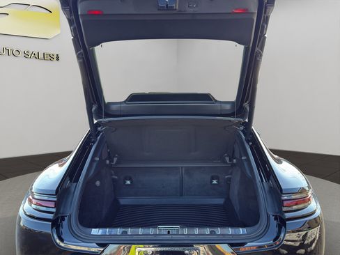 Used 2020 Porsche Panamera GTS image 19